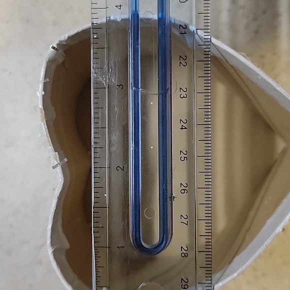 Valentine Gifting Box - Picture 3 of 5